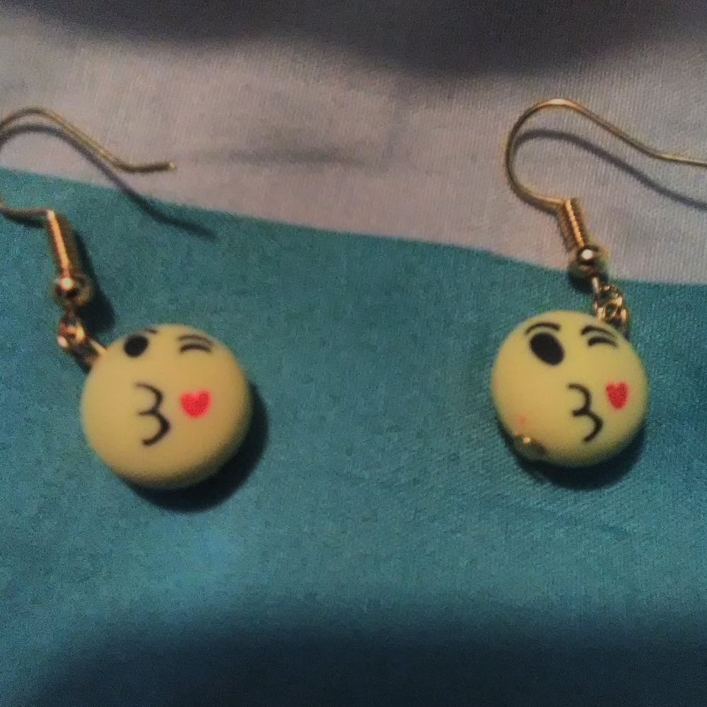 8 pairs handmade emoji earrings